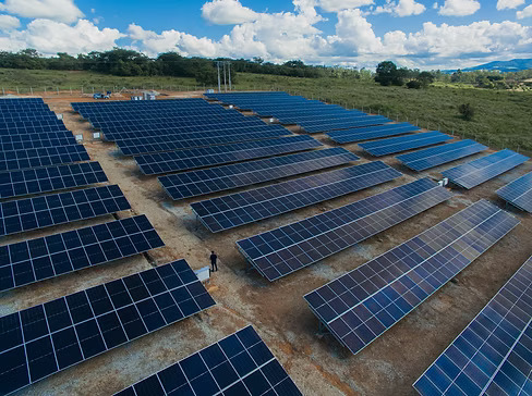 fazenda solar em queluzito minas gerais 1,3 MWp usina pontal energia solar para investimento